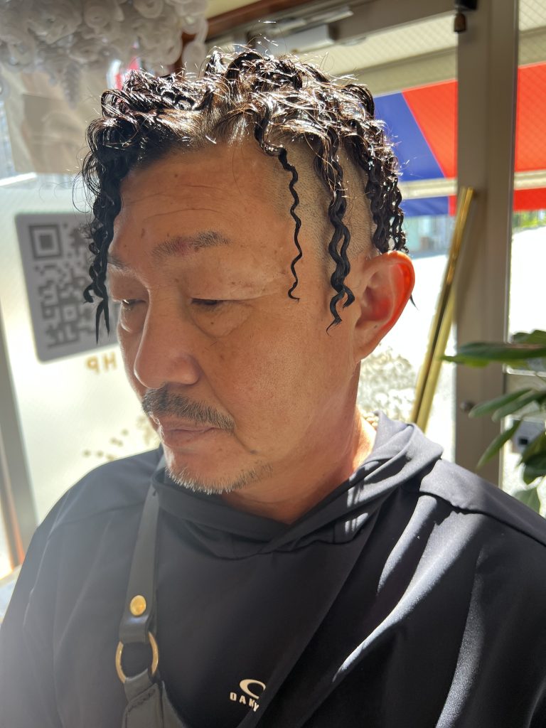 「松山市 メンズ メッシュ ツイストパーマ｜BLUEMOSQ TOKYO」