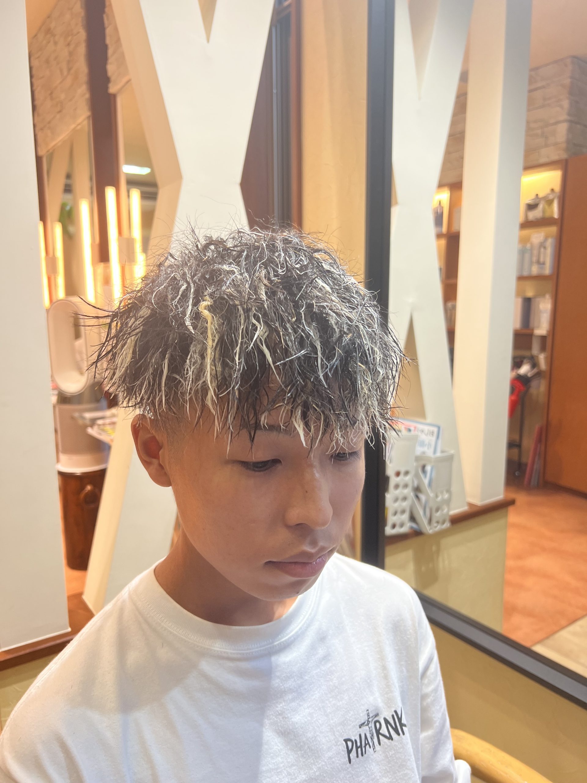 「松山市 メンズ メッシュ ツイストパーマ ｜BLUEMOSQ TOKYO美容室」