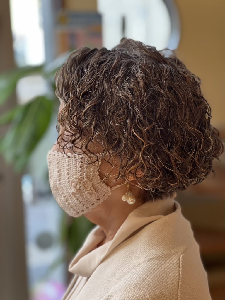 松山市 40代 50代 60代 ミセス向けカールボブパーマ｜大人女性のためのふんわりボリュームヘア｜BLUEMOSQ TOKYO 美容室