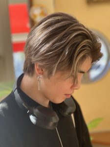 松山市 バレーヤージュ ダブルカラー 冬カラー 透明感 ヘアサロン