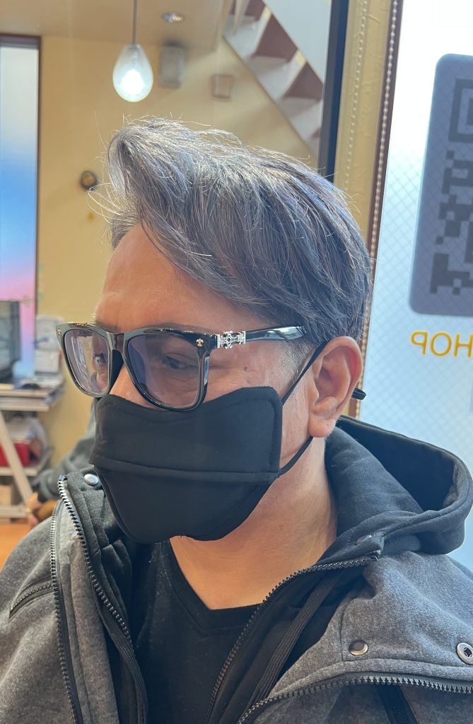 松山市 メンズ シルバーアッシュ 白髪ぼかし 大人メンズヘア 美容室”