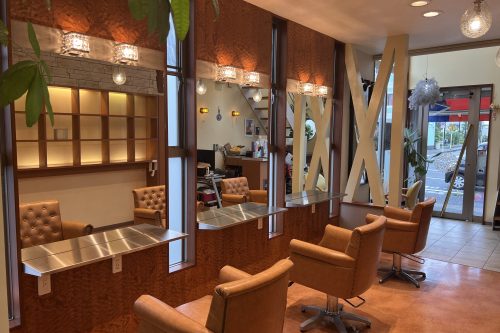 松山市美容室ブルーモスク美容室店内オシャレ